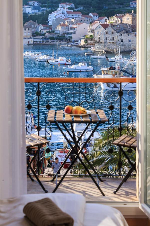 Seafront Rooms Koluna Komiža Eksteriør bilde