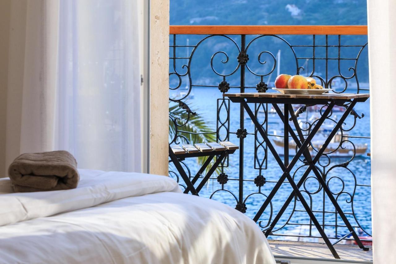 Seafront Rooms Koluna Komiža Eksteriør bilde